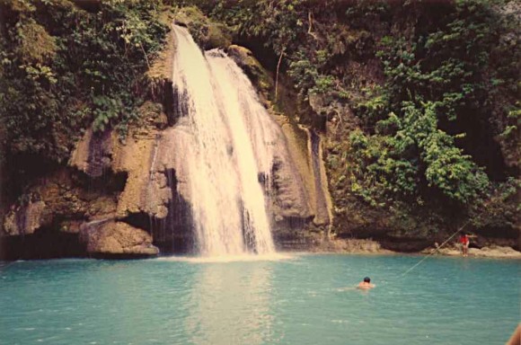 Kawasan_Falls_Cebu_Island_Fotor